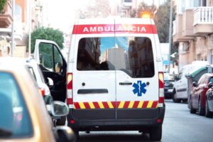 Ambulância particular para pacientes em tratamento domiciliar